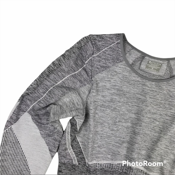 Athleta Agile Heather Gray Long Sleeve Crop Top - Picture 9 of 12